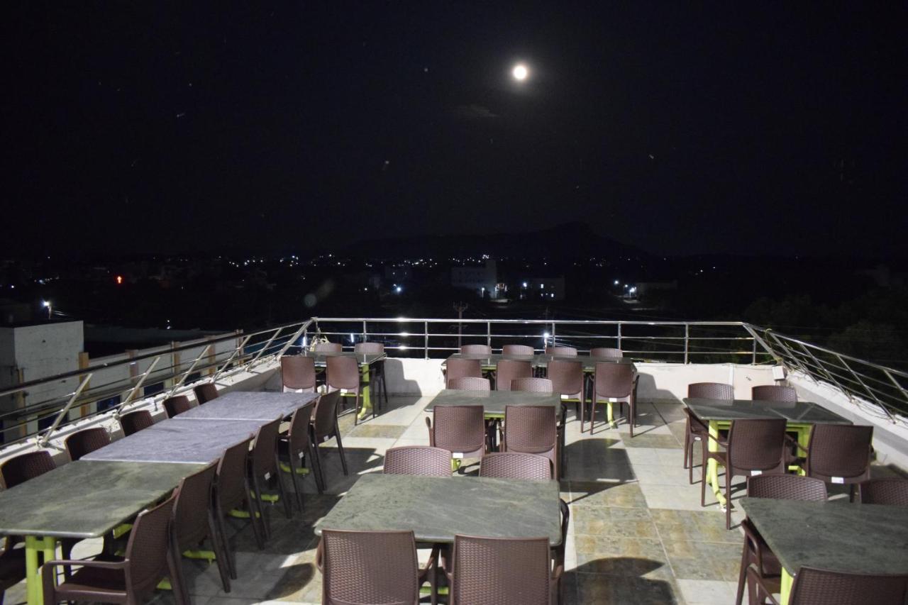 Hotel Vijay Krishna Madurai Dış mekan fotoğraf